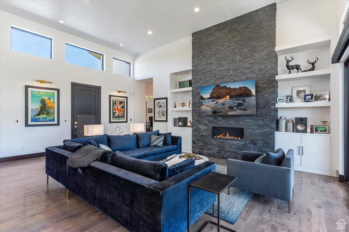 COTTONWOOD HILLS - Residential