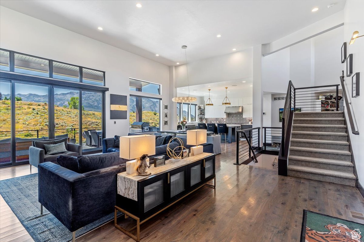 COTTONWOOD HILLS - Residential
