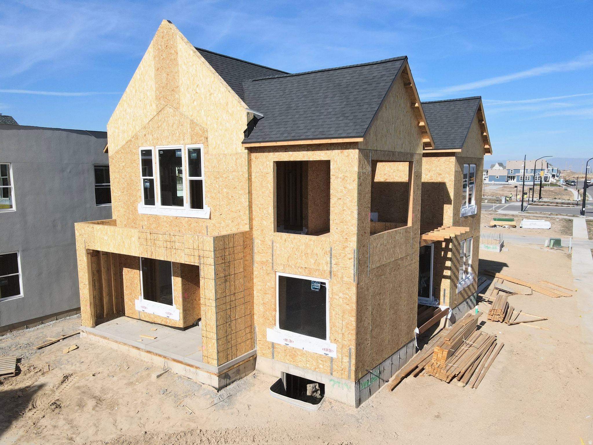 DAYBREAK - Residential