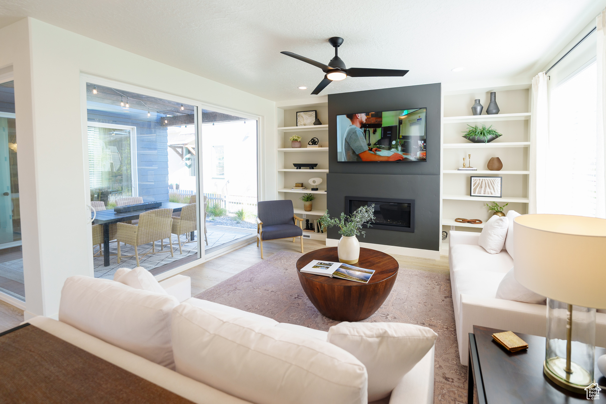 DAYBREAK - Residential