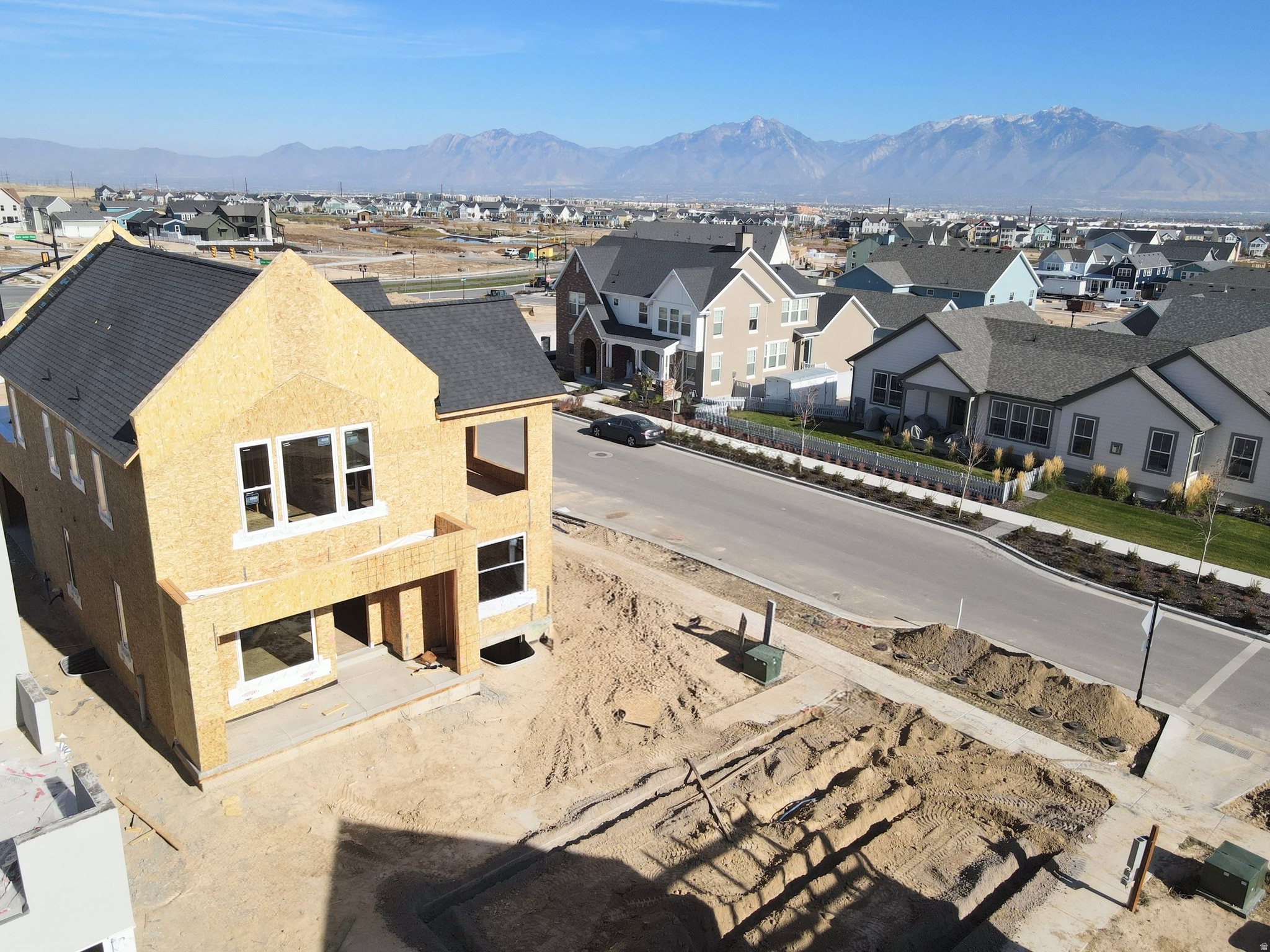 DAYBREAK - Residential