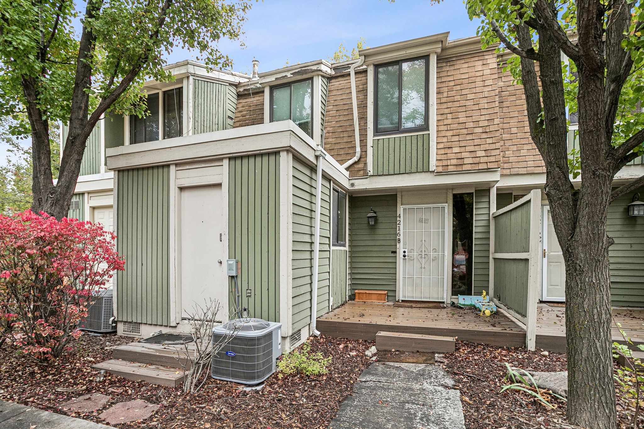 VILLAGE 2 - Residential