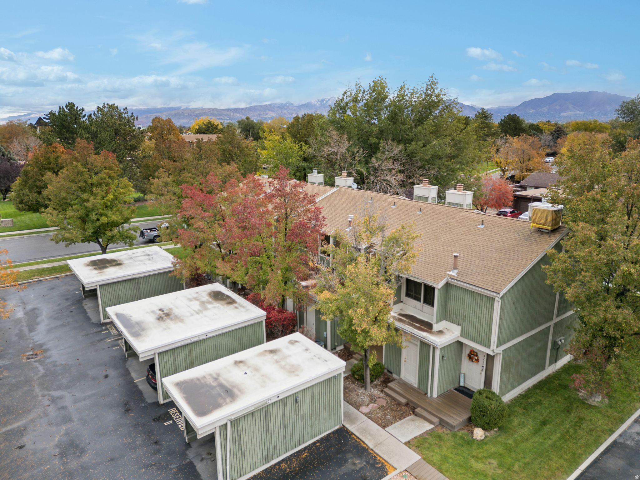 VILLAGE 2 - Residential