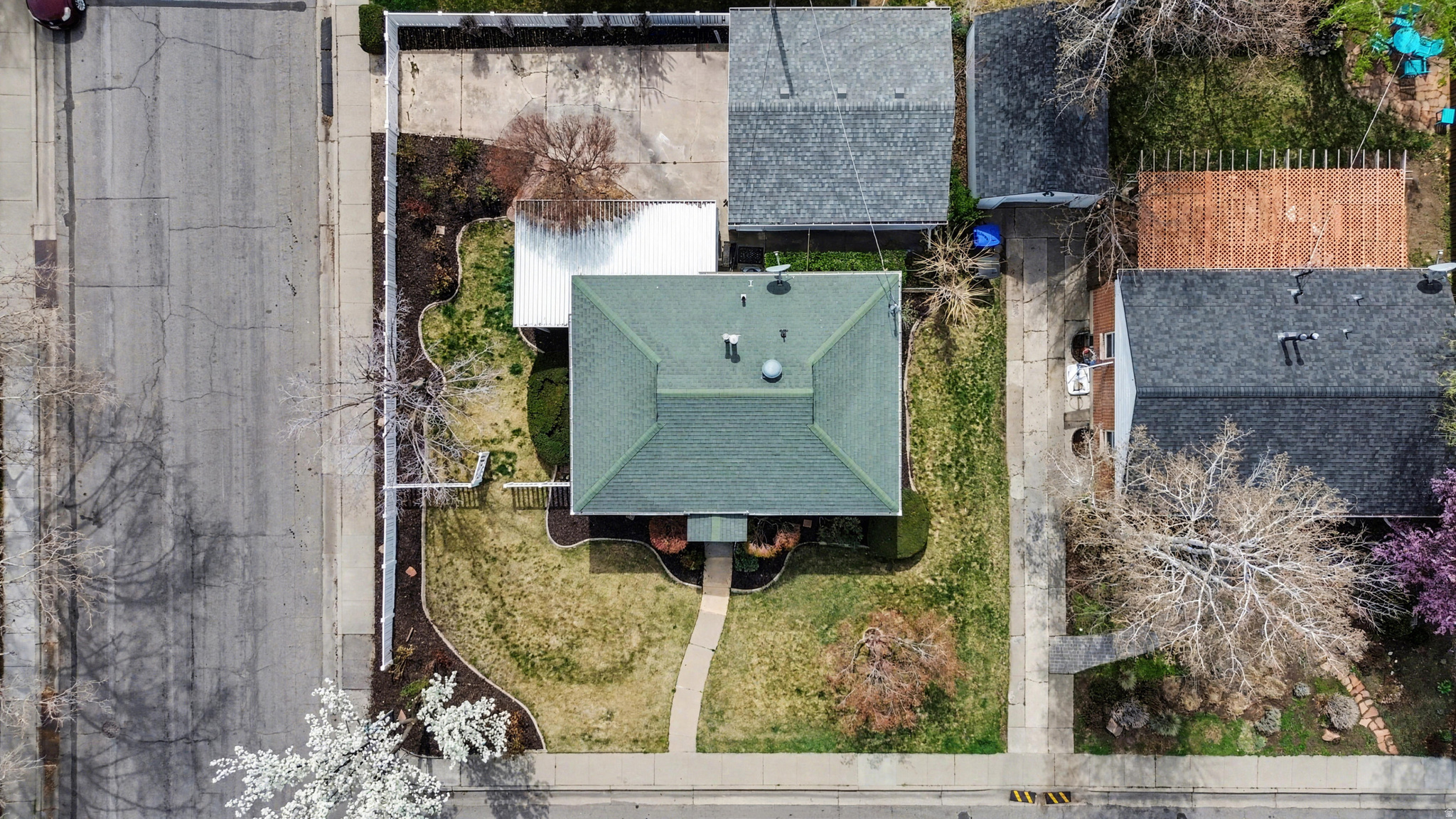 MOUNTAIR ACRES - Residential