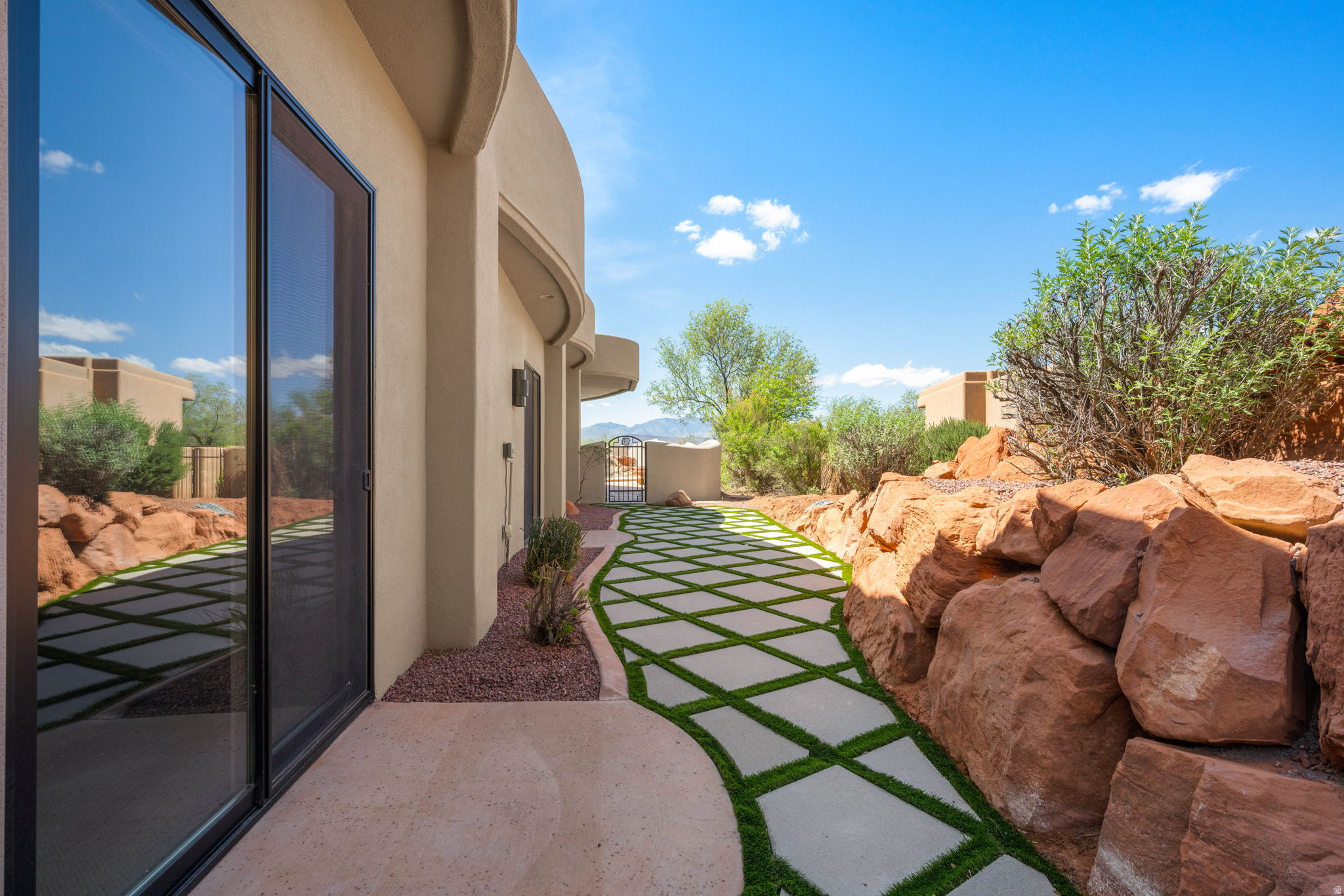 KACHINA CLIFFS AT ENTRADA PH 1 - Residential