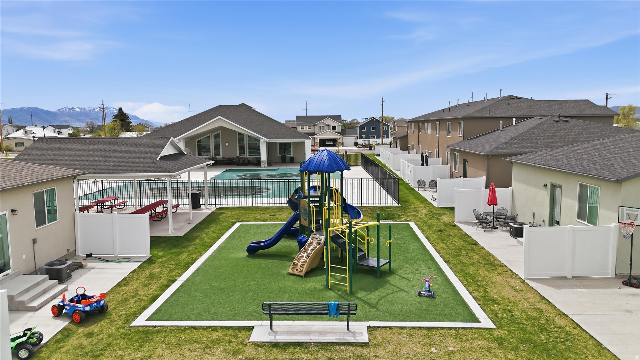 ASPEN RIDGES - Residential