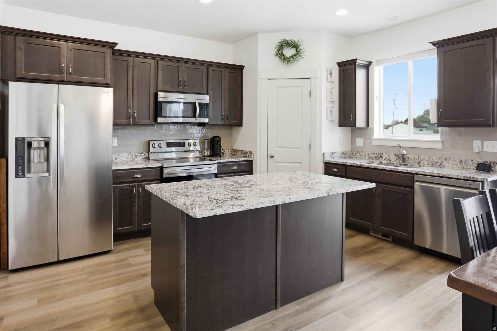 ASPEN RIDGES - Residential