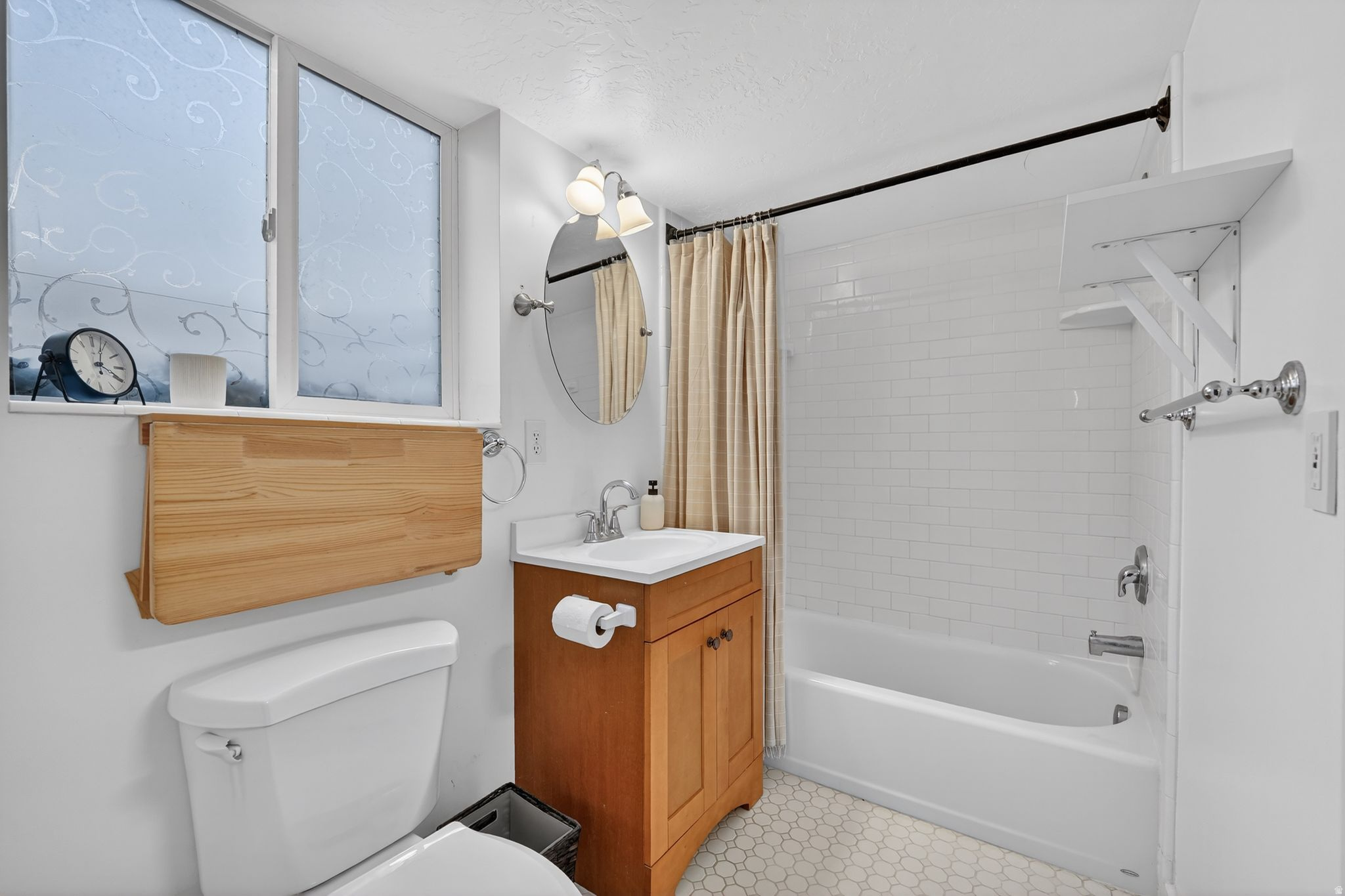 MOUNTAIR ACRES - Residential