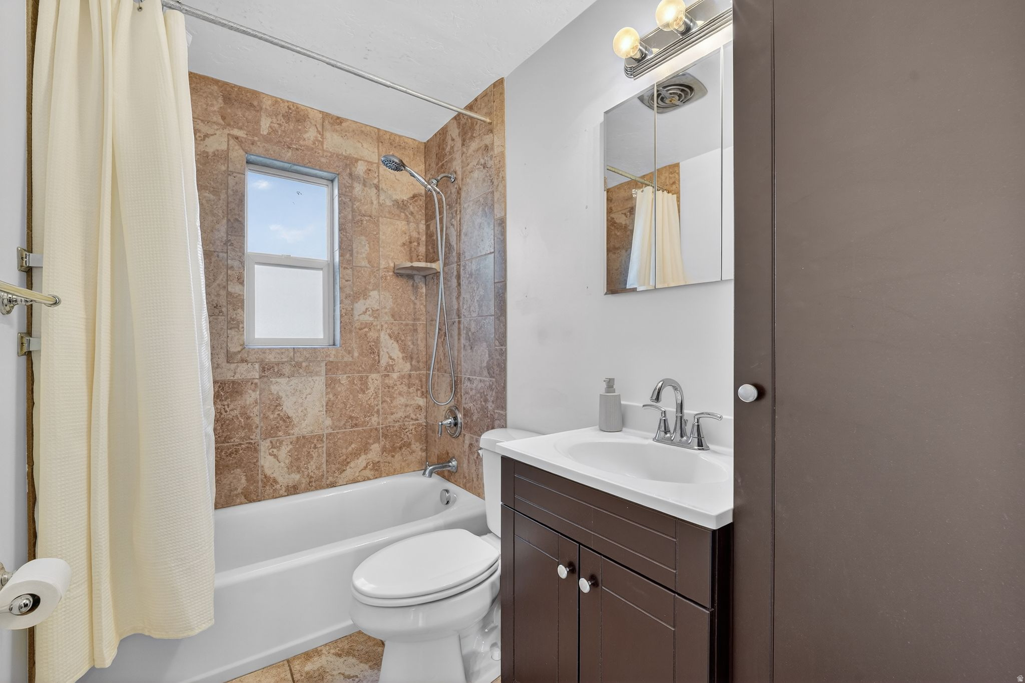 MOUNTAIR ACRES - Residential