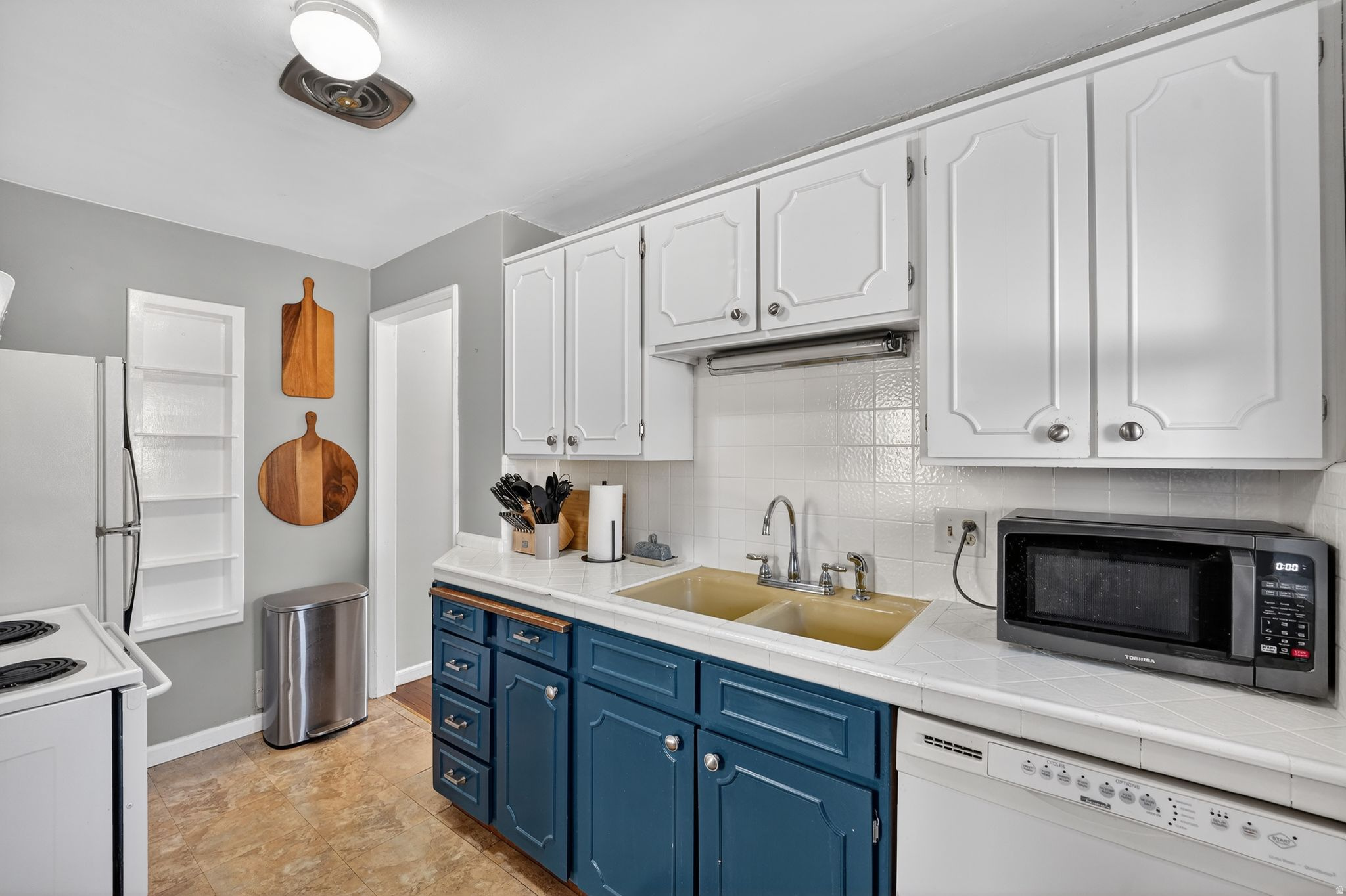 MOUNTAIR ACRES - Residential