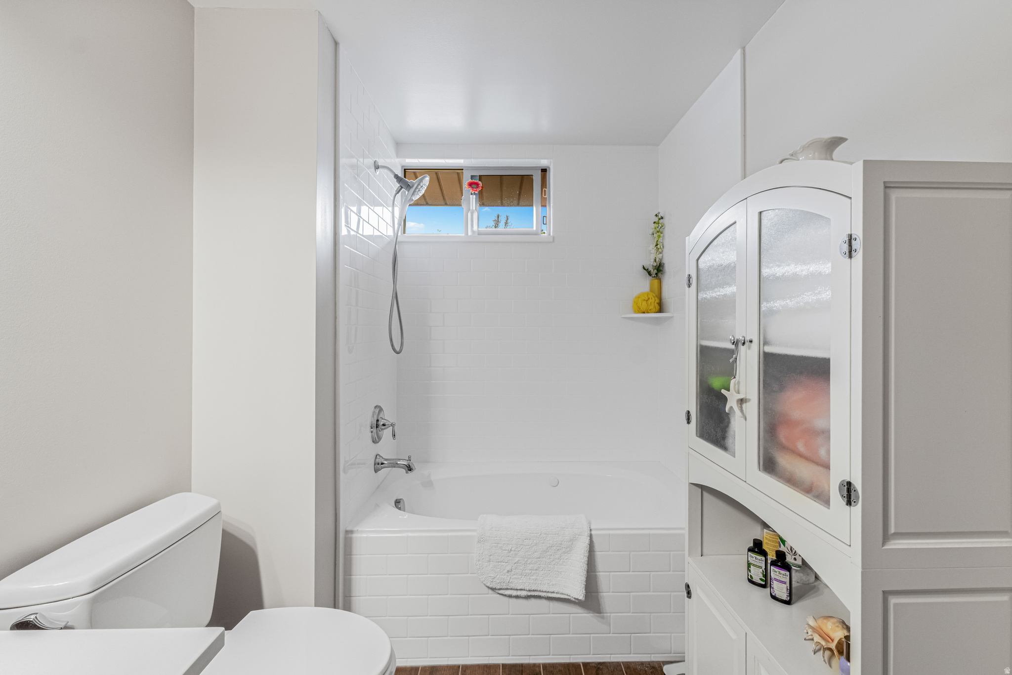 SOUTHGATE PARK - Residential