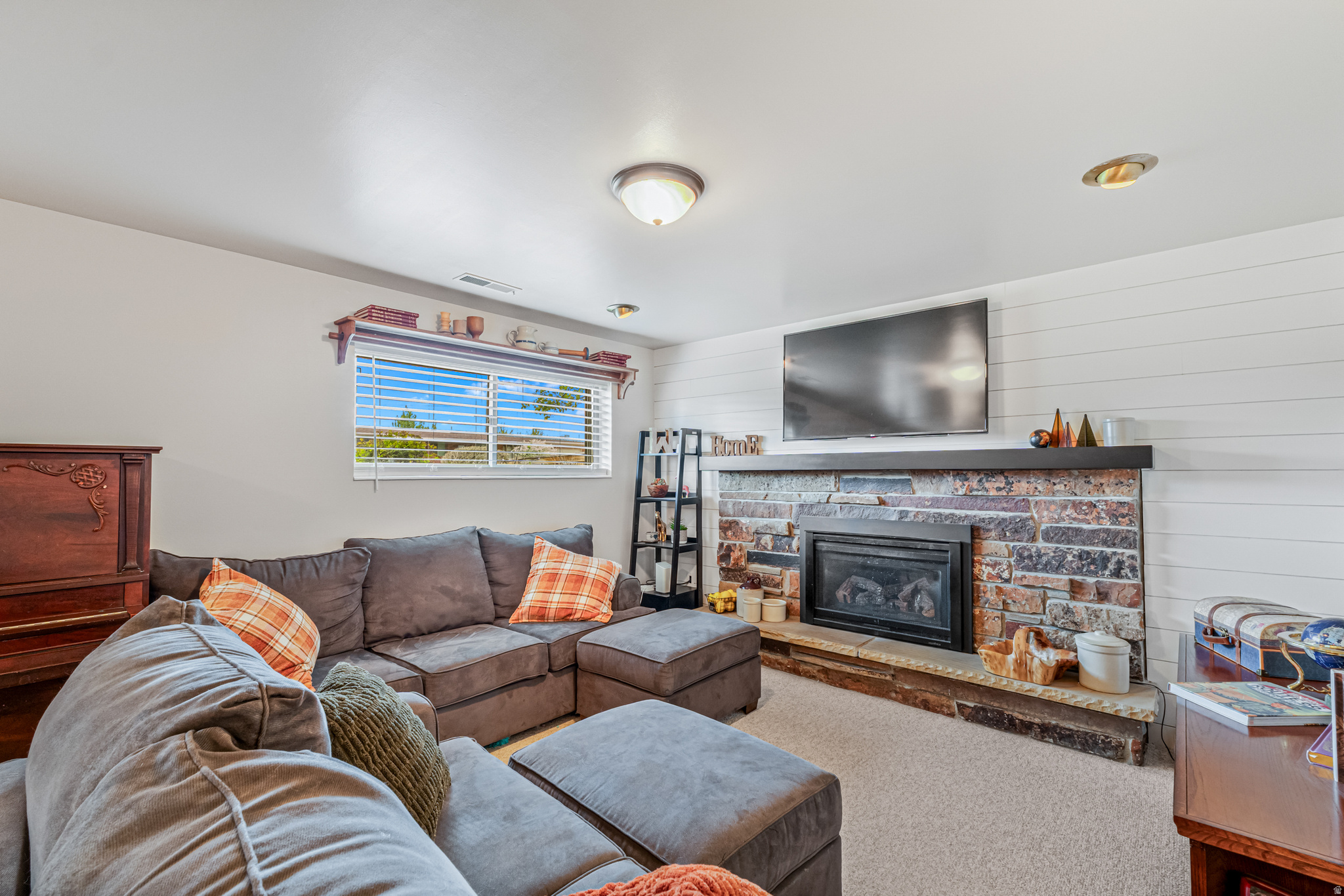 SOUTHGATE PARK - Residential