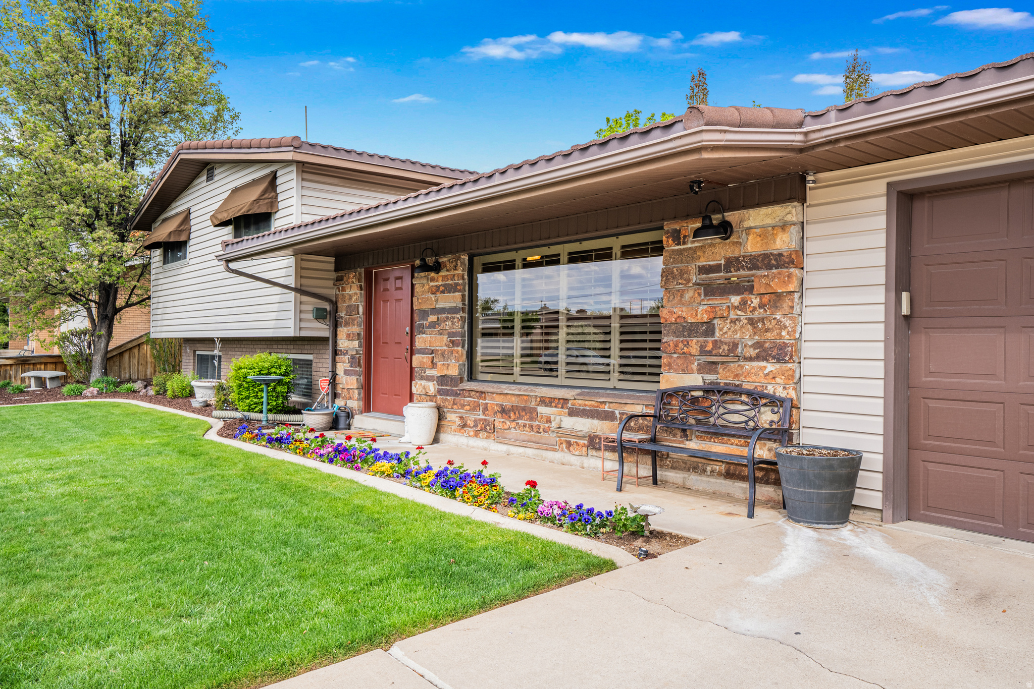 SOUTHGATE PARK - Residential