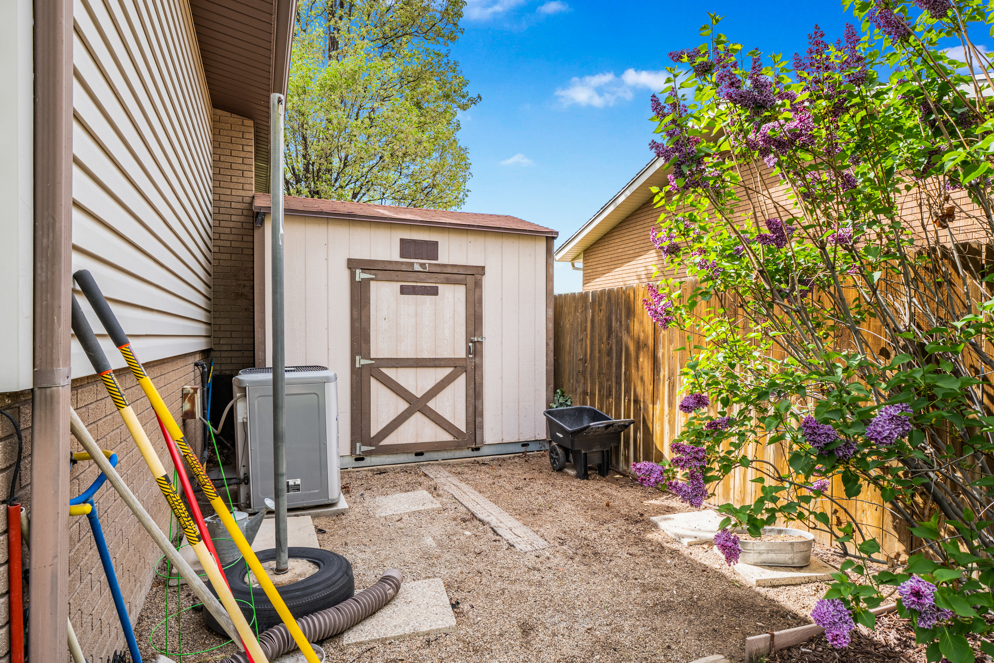 SOUTHGATE PARK - Residential