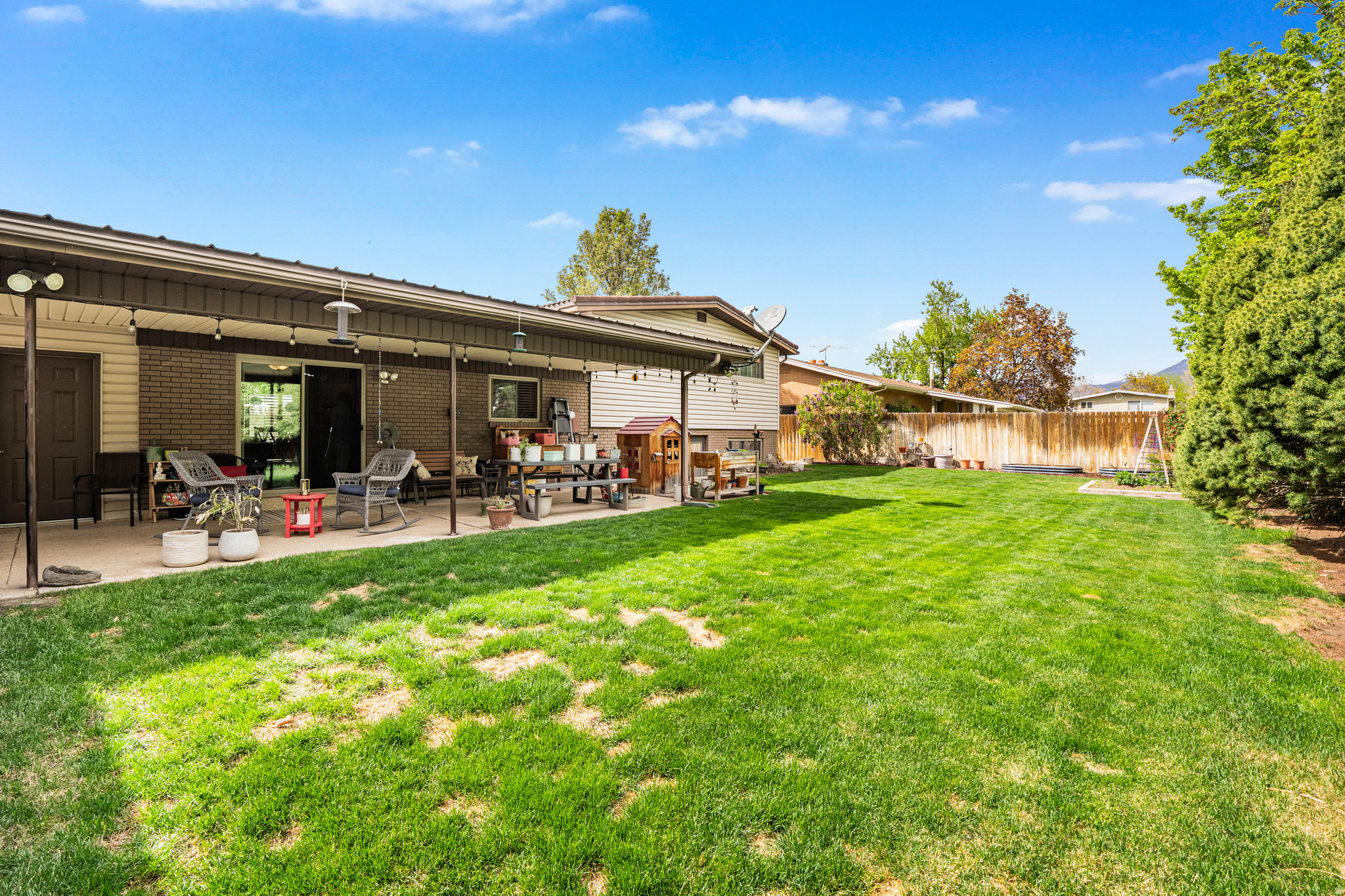 SOUTHGATE PARK - Residential