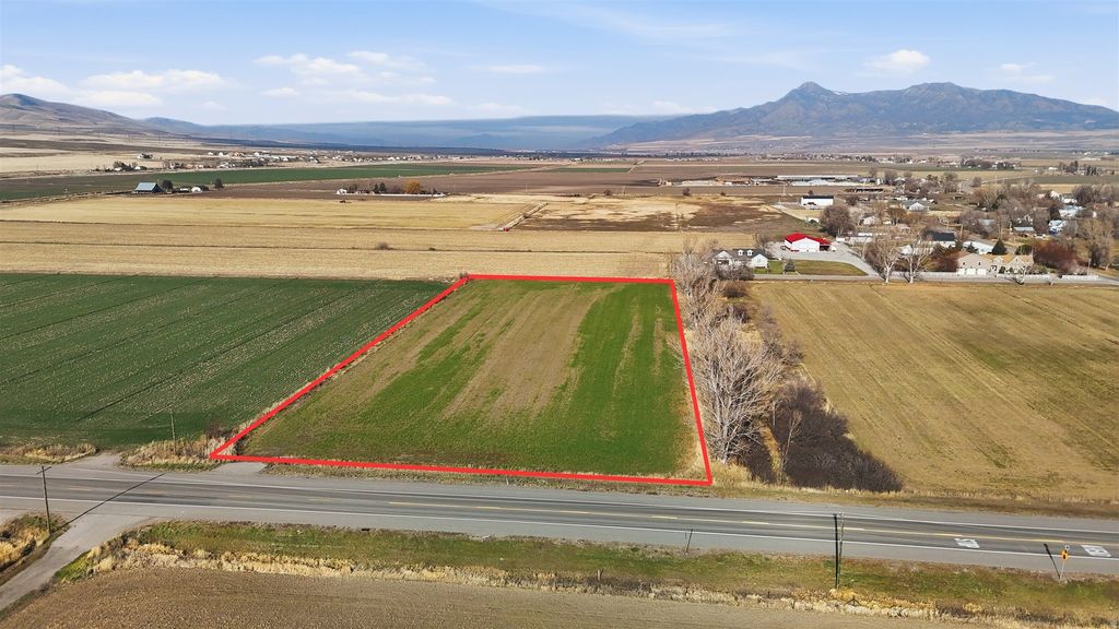 Photo of 5480 W 15200 N, Garland, UT 84312 (MLS # 2127627)