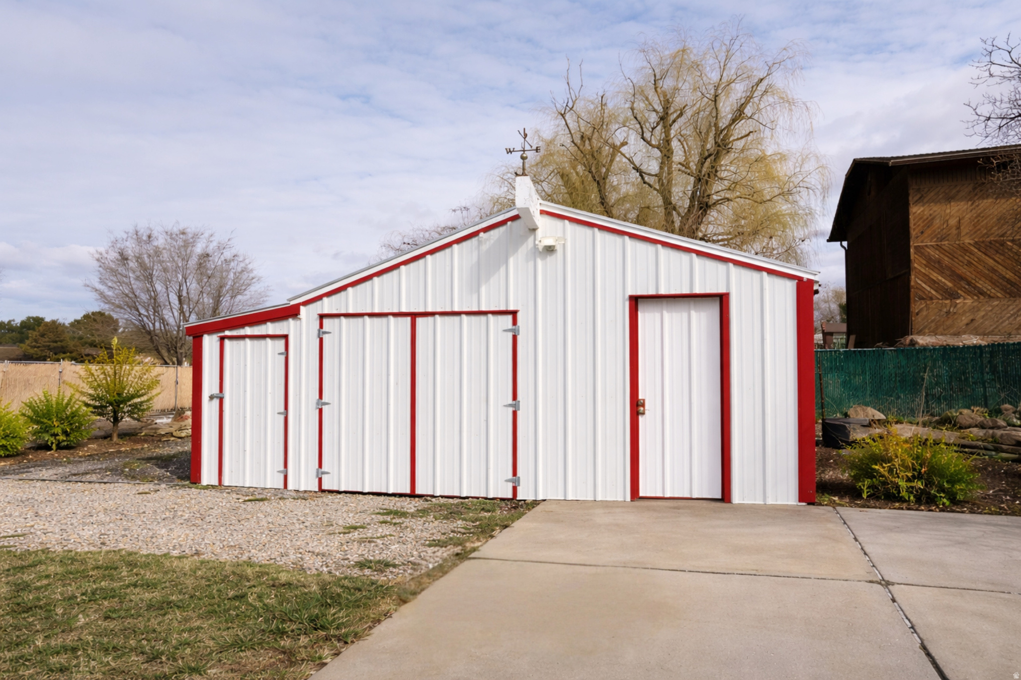 LITTLE WILLOW ESTATE - Residential