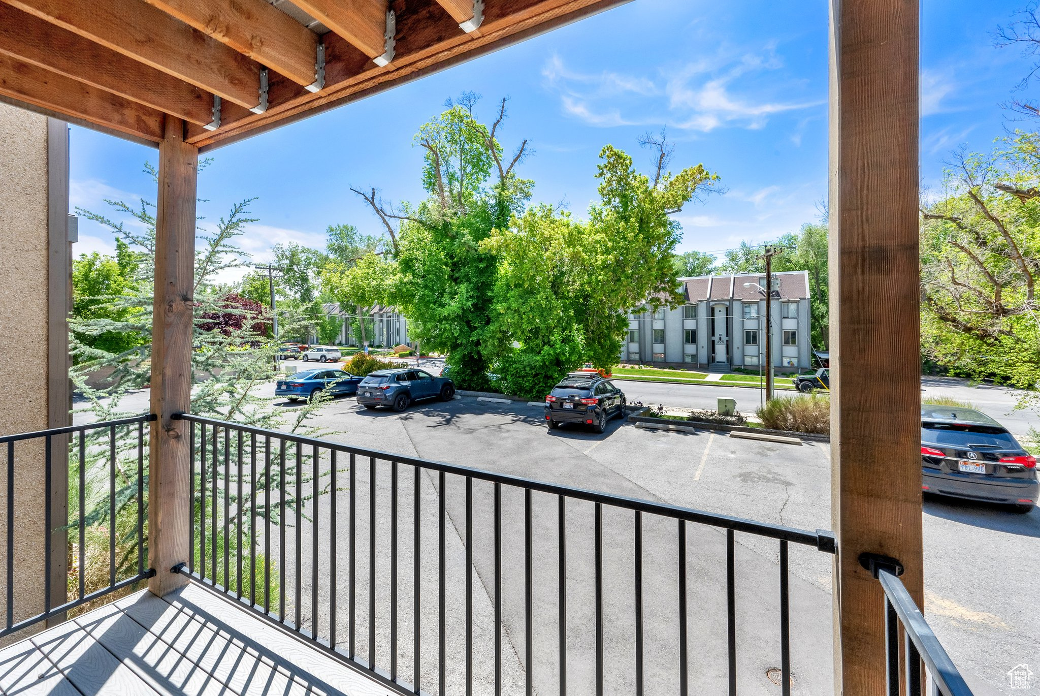 CREEKSIDE EAST - Residential