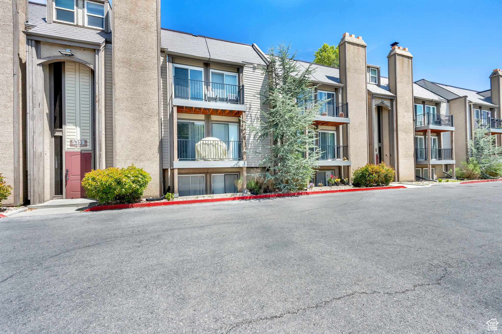 CREEKSIDE EAST - Residential