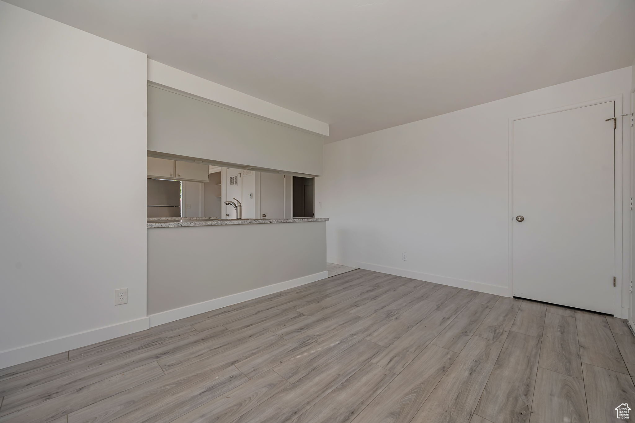 ROLLING MEADOWS - Residential Income
