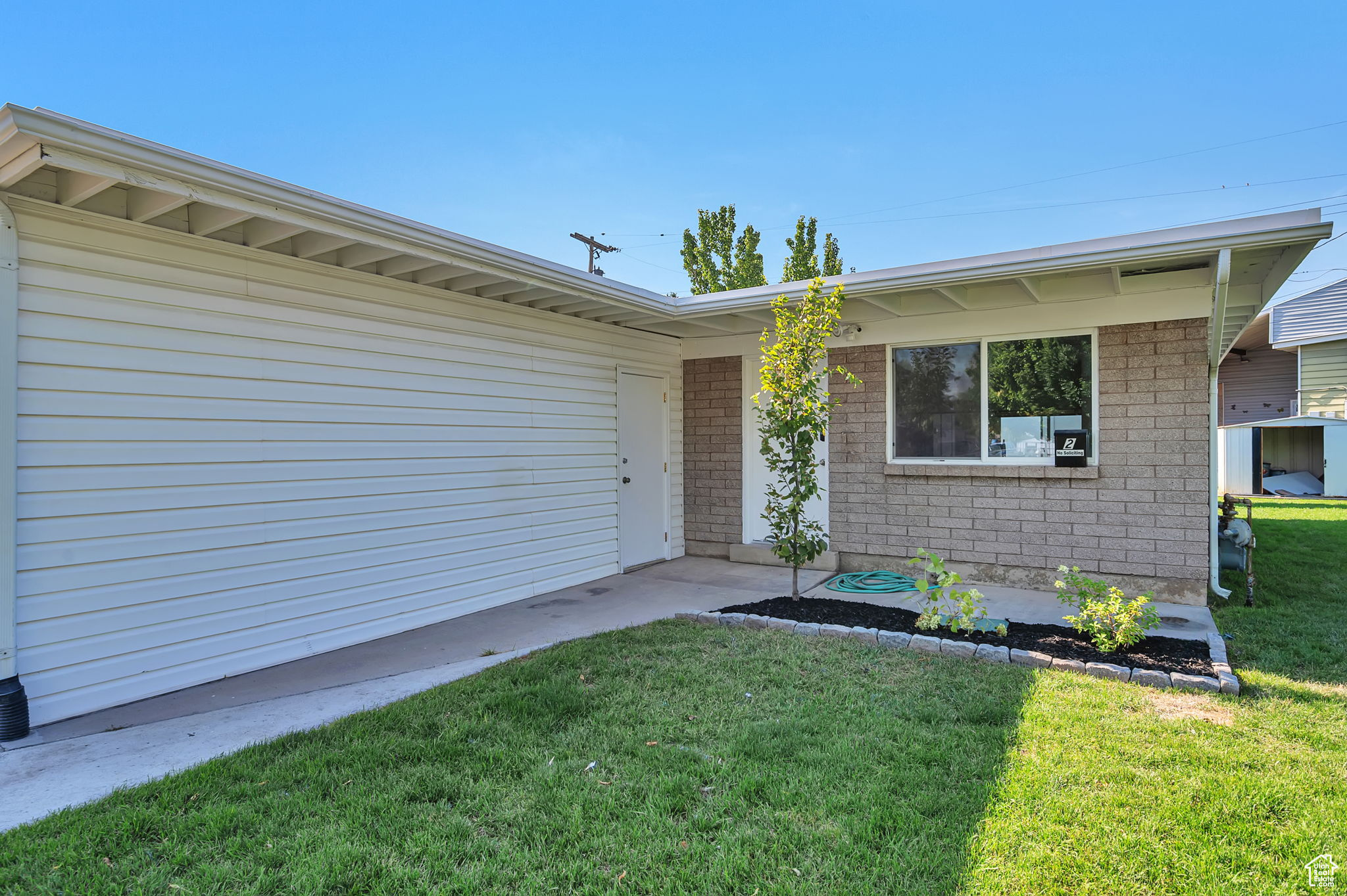 ROLLING MEADOWS - Residential Income