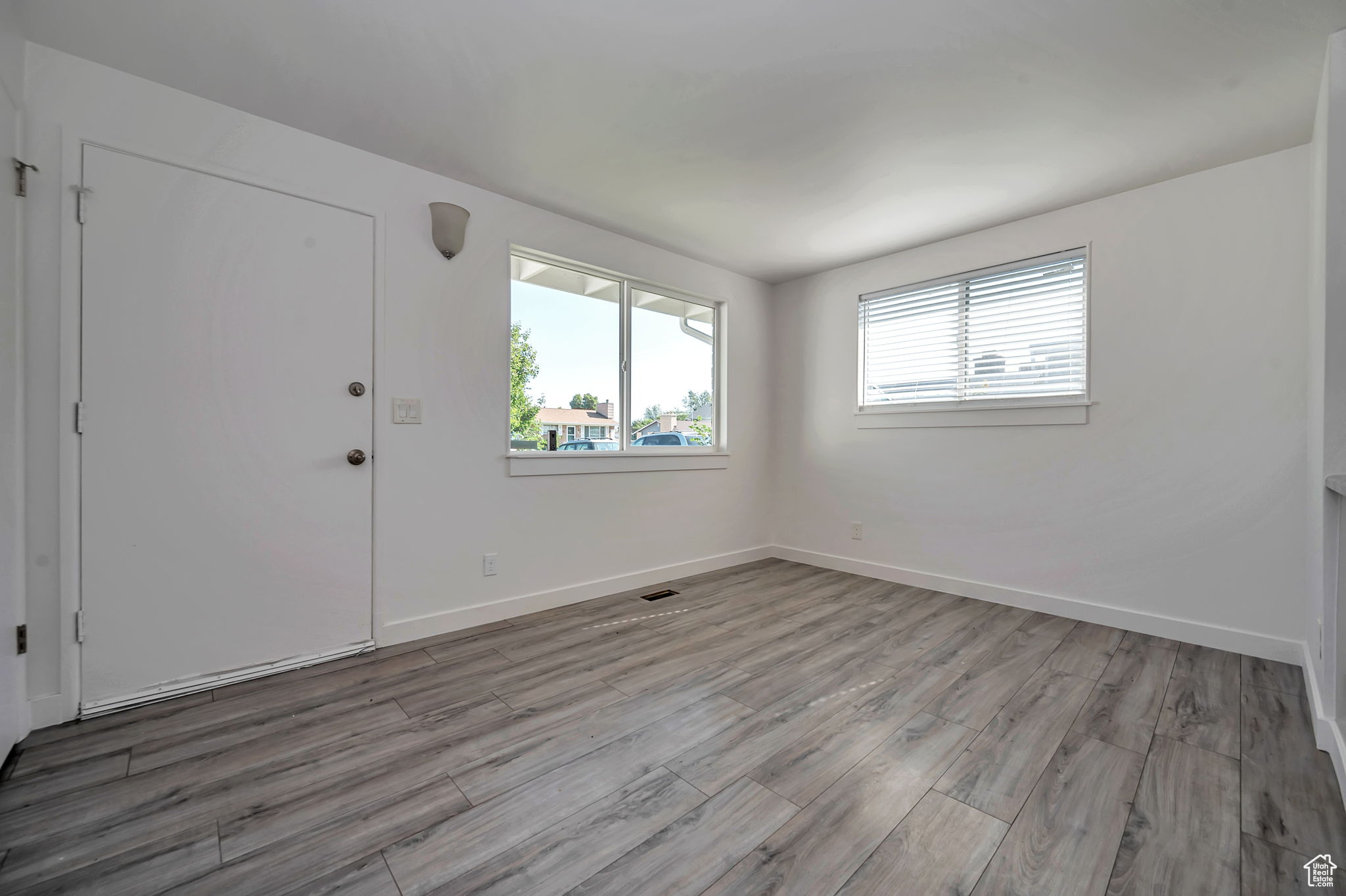 ROLLING MEADOWS - Residential Income