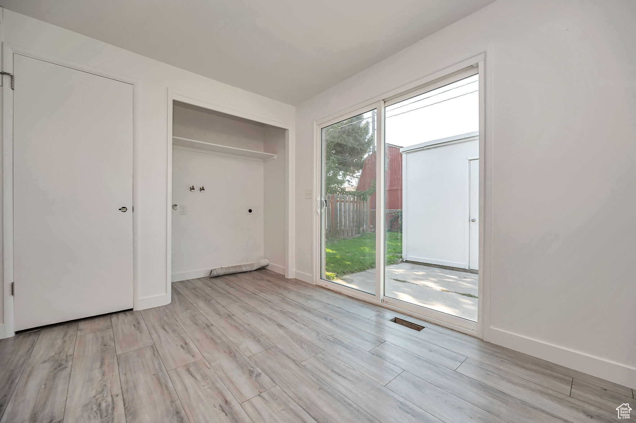 ROLLING MEADOWS - Residential Income