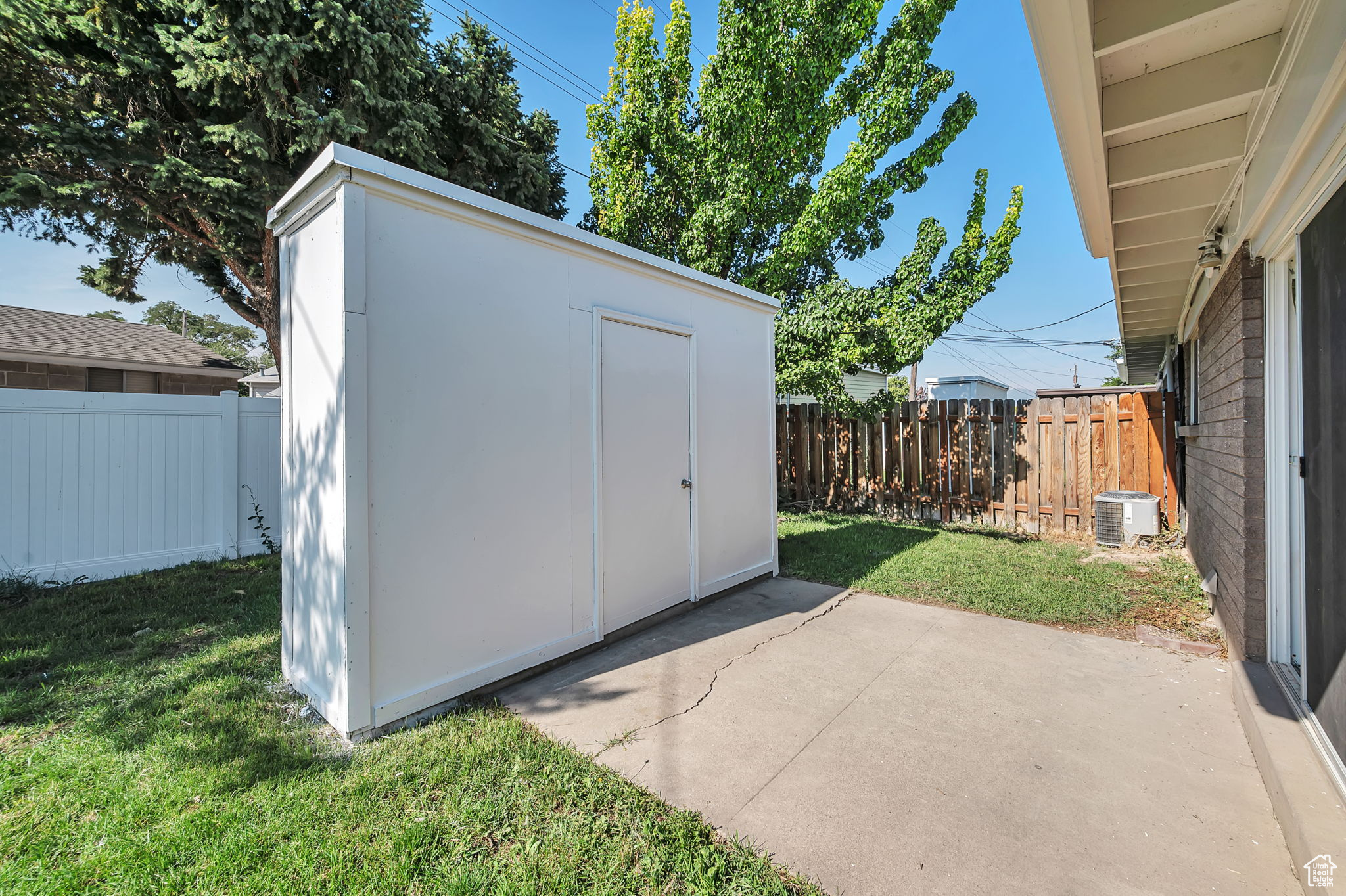 ROLLING MEADOWS - Residential Income