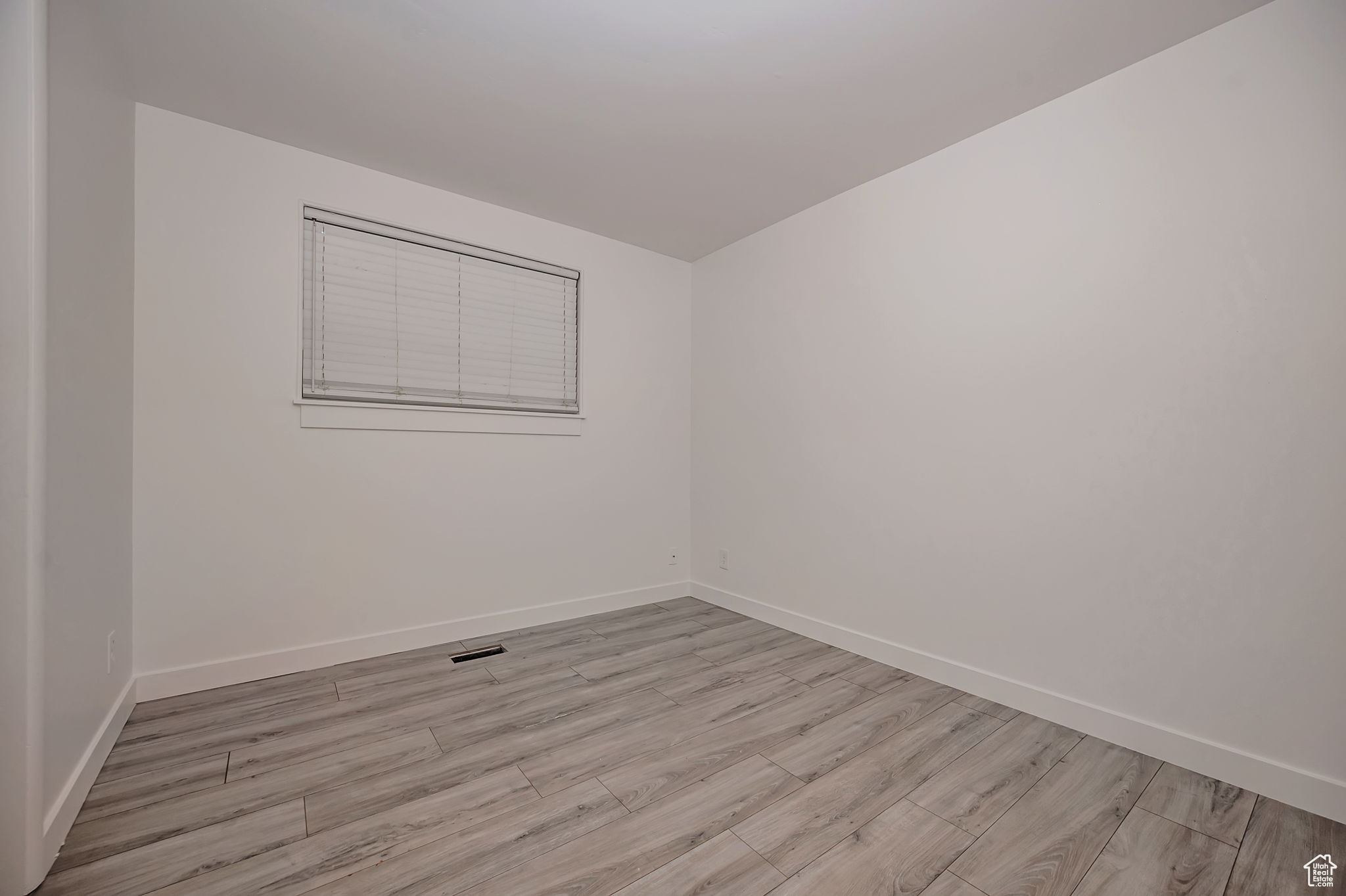 ROLLING MEADOWS - Residential Income