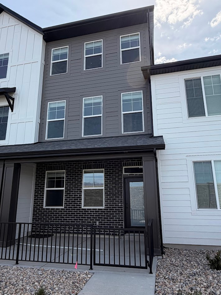 CLIFTON PLACE TOWNHOMES - Residential