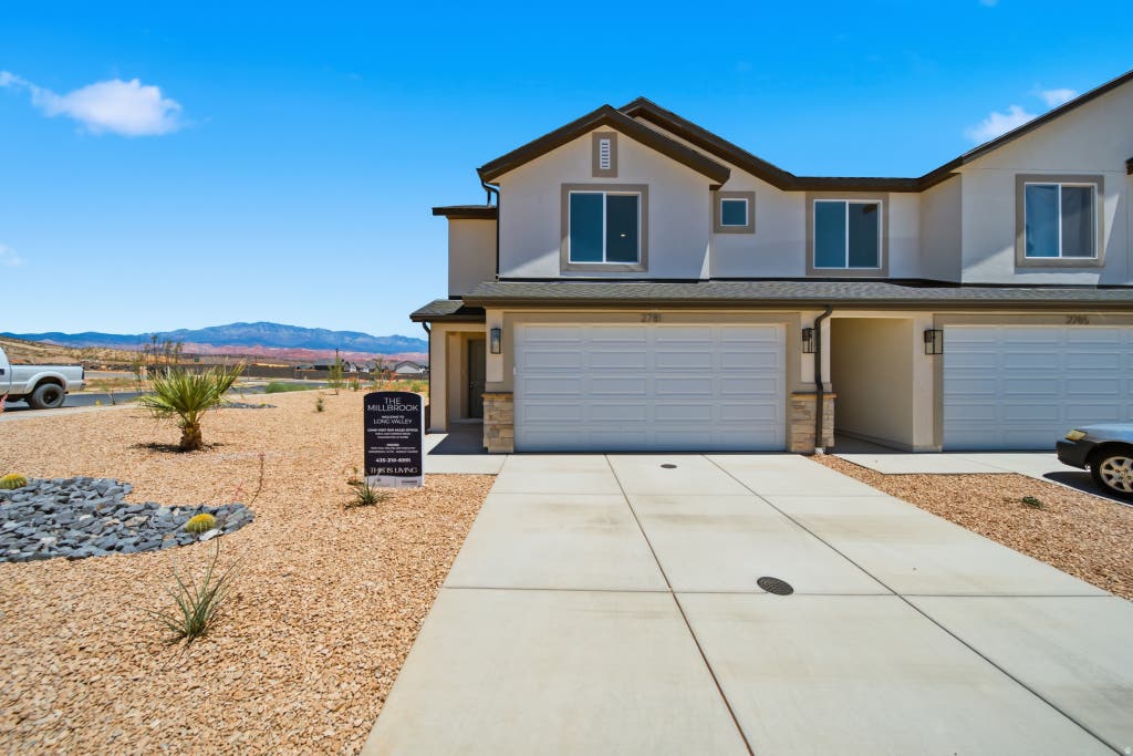 Photo of 2235 S WOLVERINE WAY #2466, Washington, UT 84780 (MLS # 2176696)