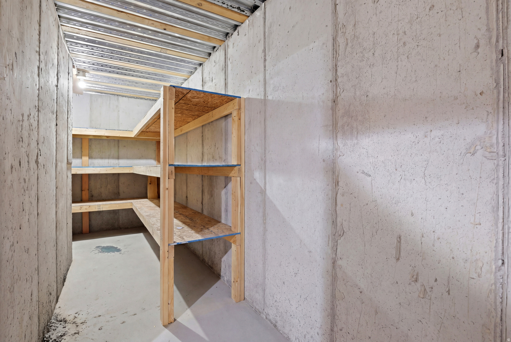 KENNINGTON PARKWAY - Residential