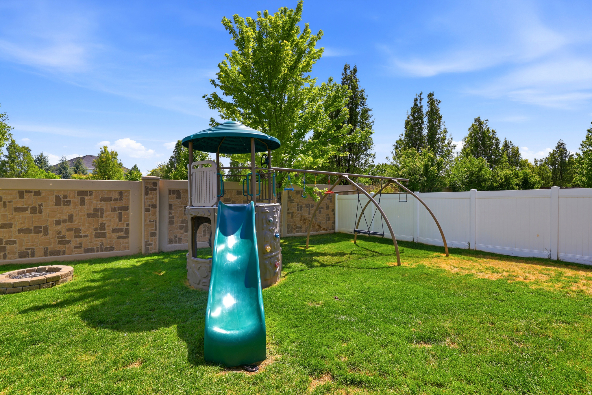KENNINGTON PARKWAY - Residential