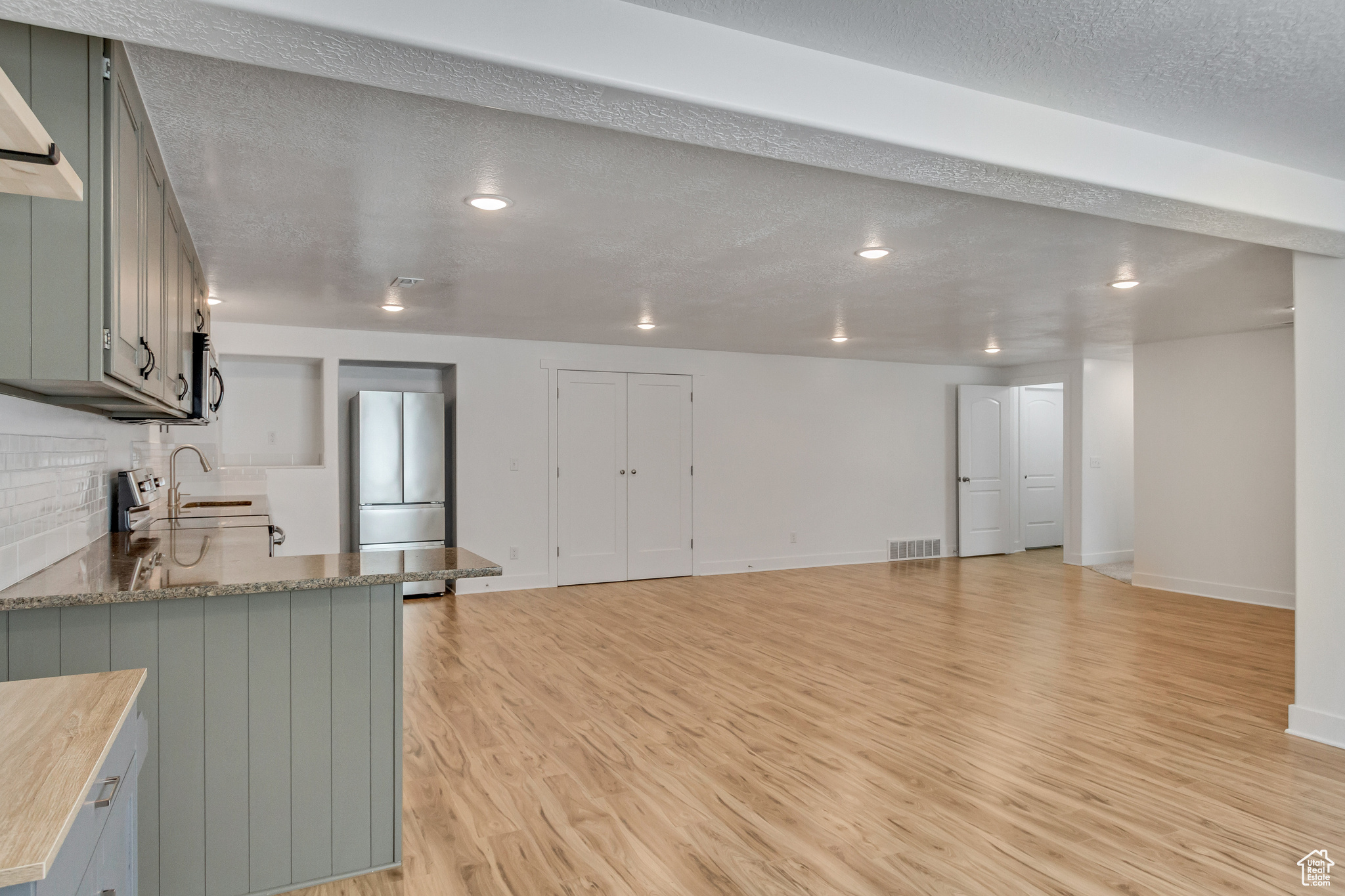 BRANDON PARK - Residential
