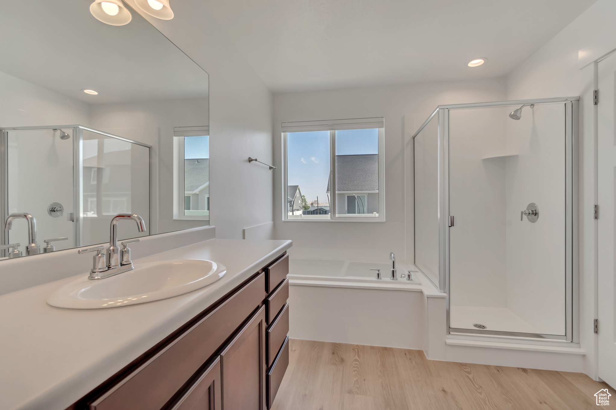 BRANDON PARK - Residential