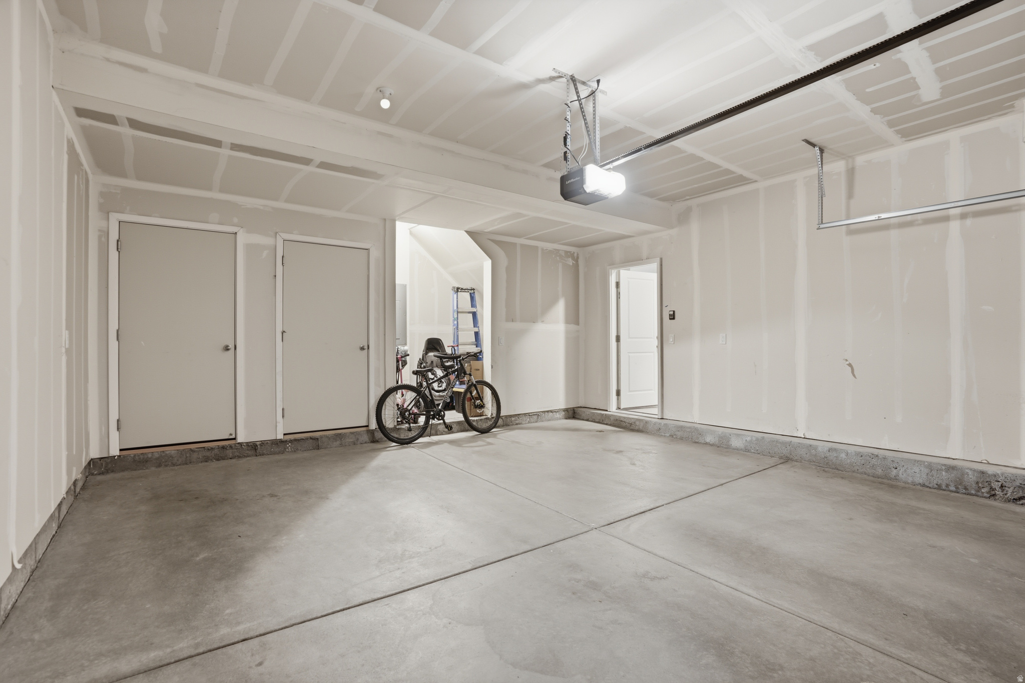 PARKSIDE - Residential