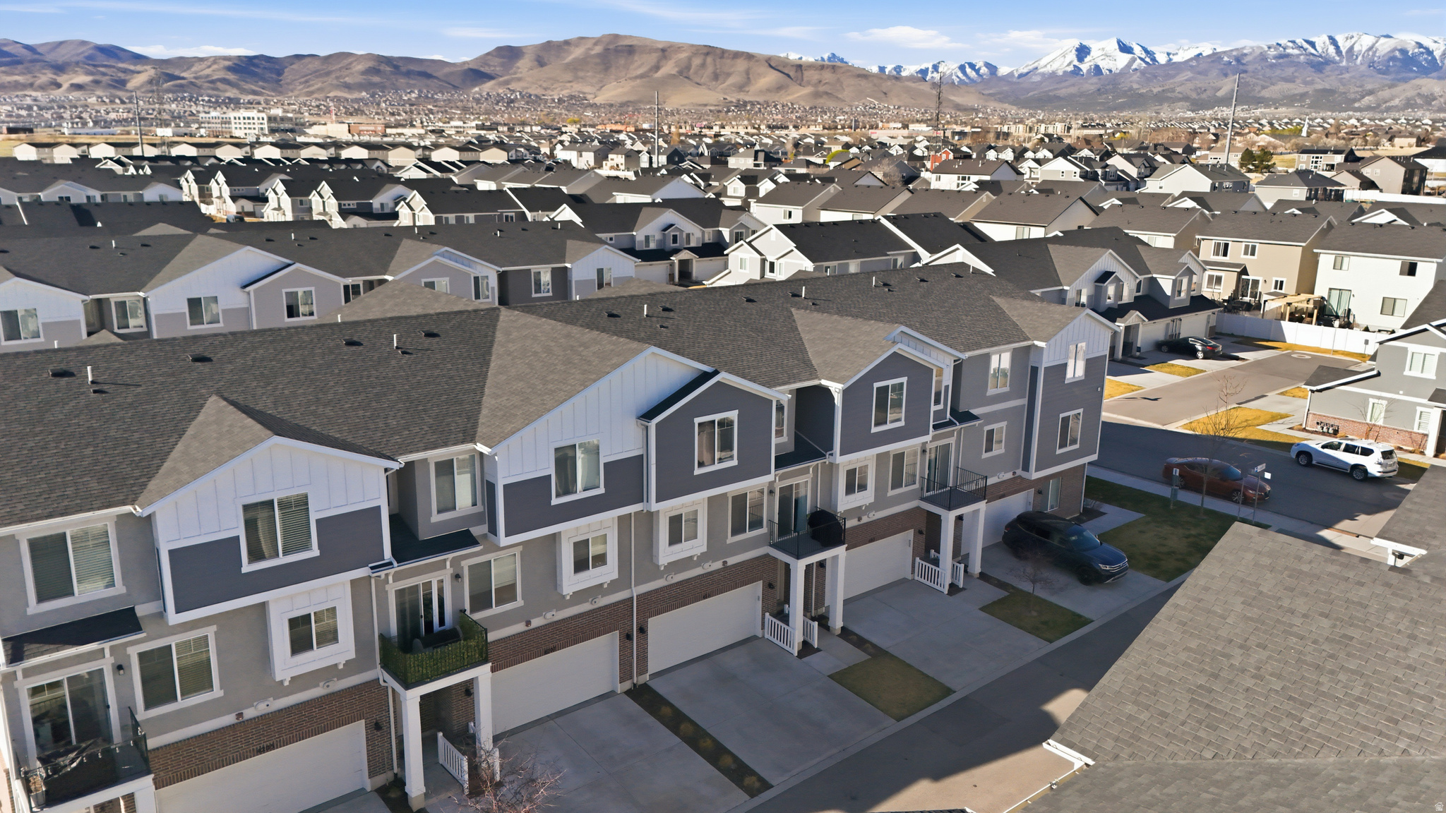 PARKSIDE - Residential