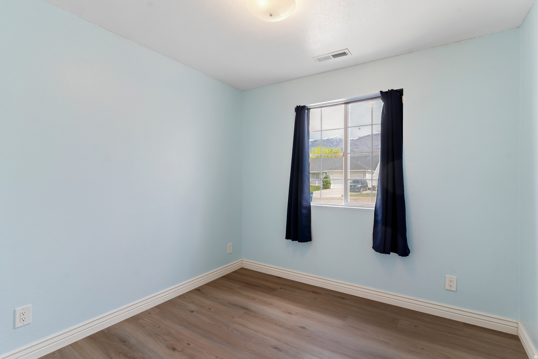 SEASONS - Residential