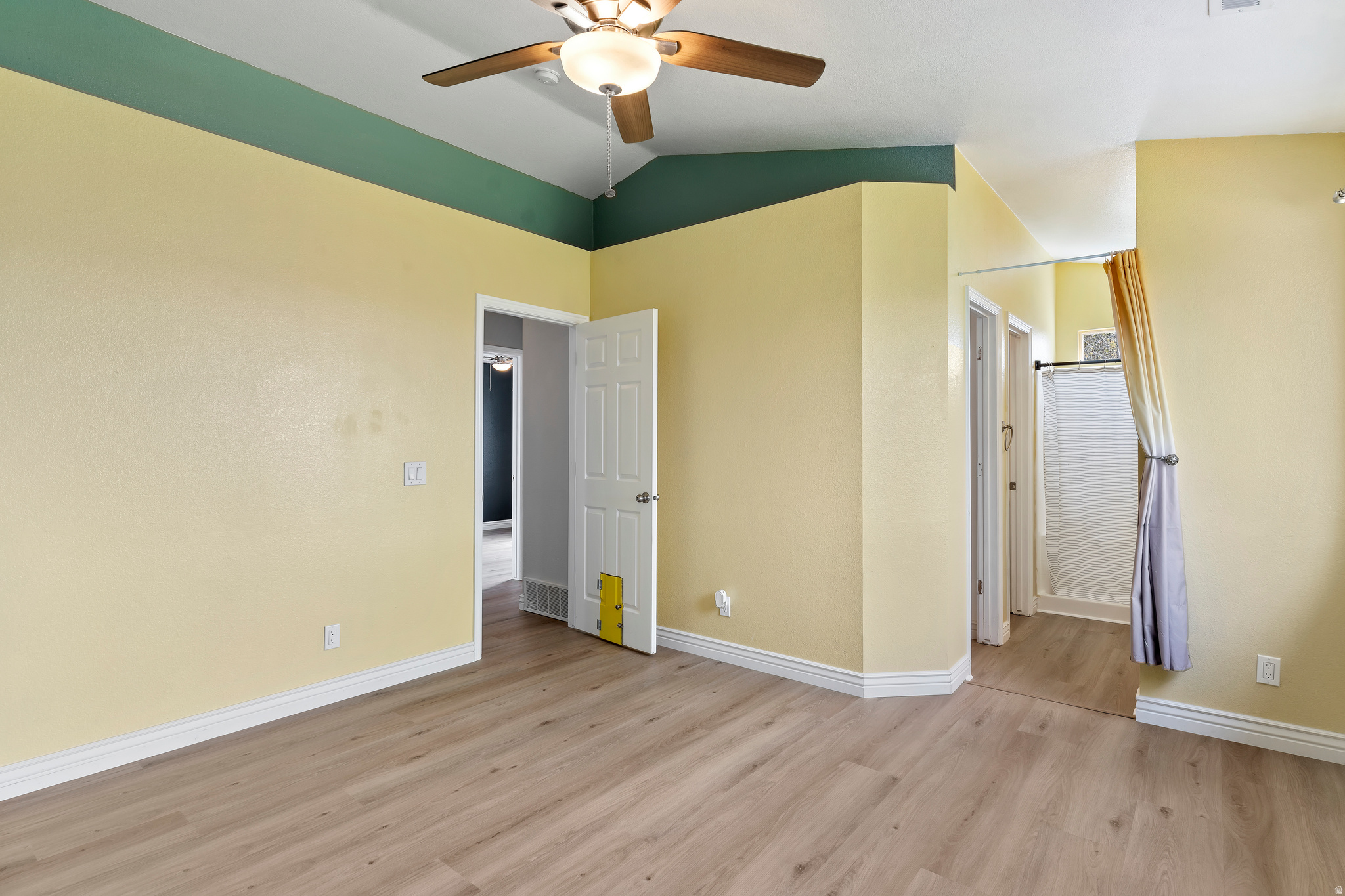 SEASONS - Residential