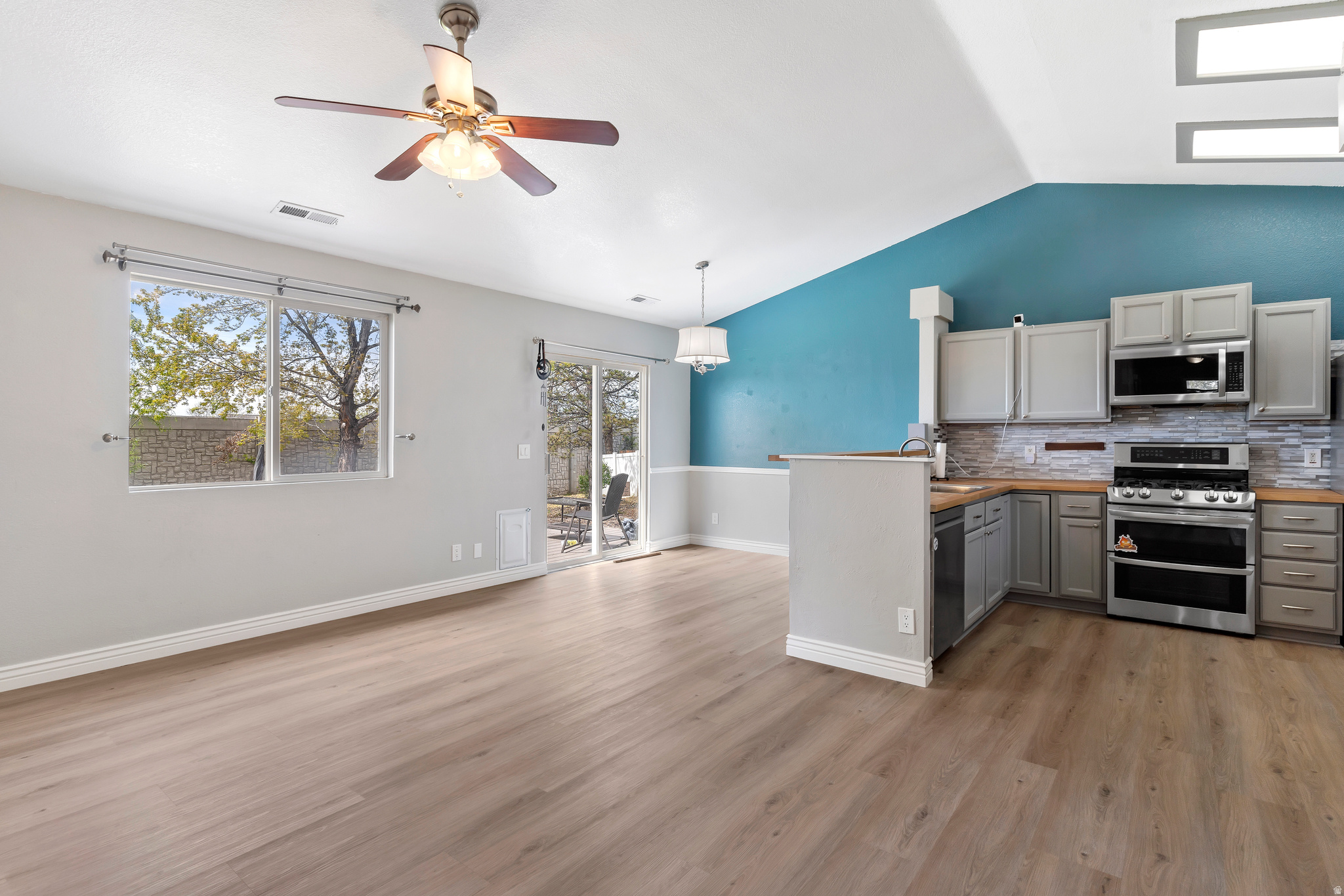 SEASONS - Residential