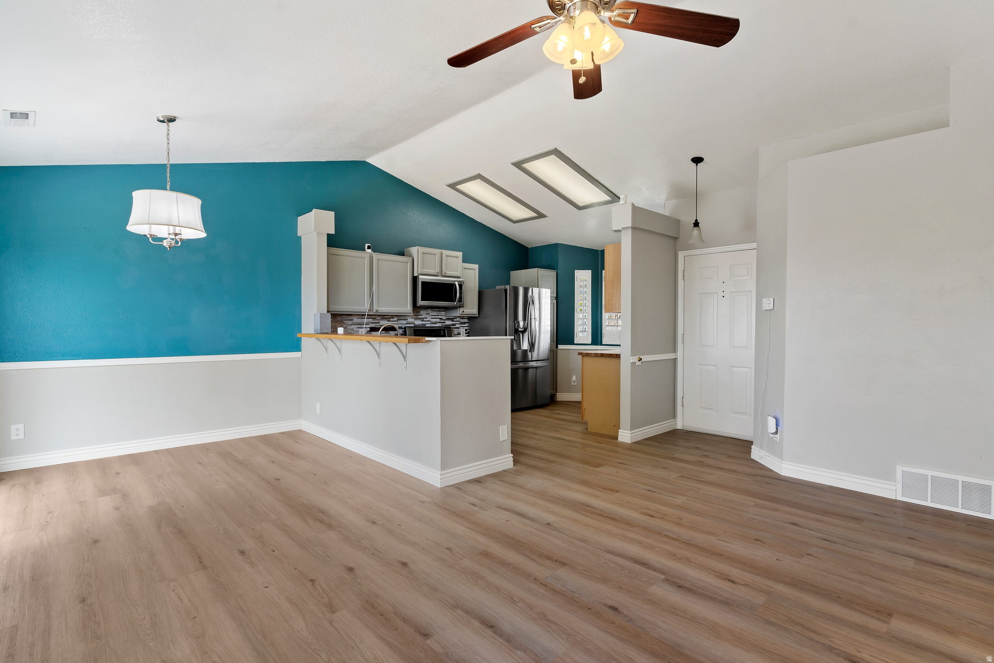 SEASONS - Residential