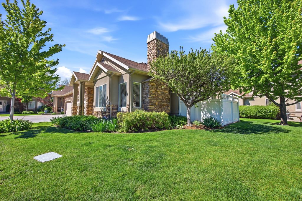 Photo of 740 S CLEARWATER CT, Layton, UT 84041 (MLS # 2156700)