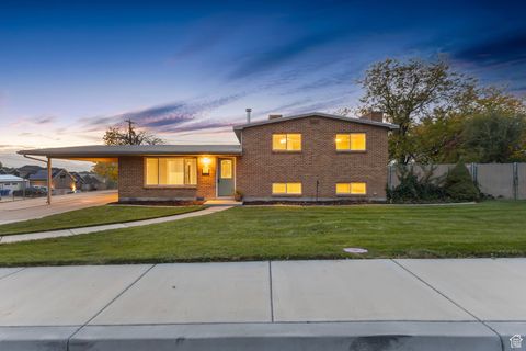 Photo of 735 N 1000 E, Lehi, UT 84043 (MLS # 2119708)