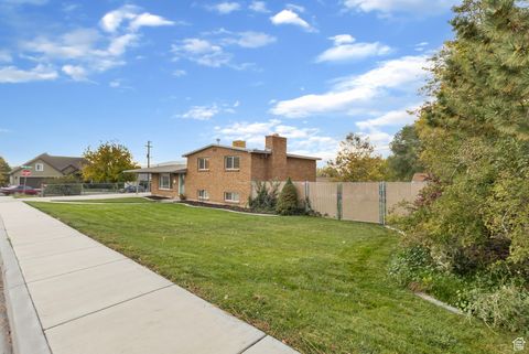 Tiny photo for 735 N 1000 E, Lehi, UT 84043 (MLS # 2119708)