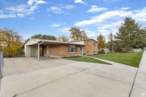 Tiny photo for 735 N 1000 E, Lehi, UT 84043 (MLS # 2119708)