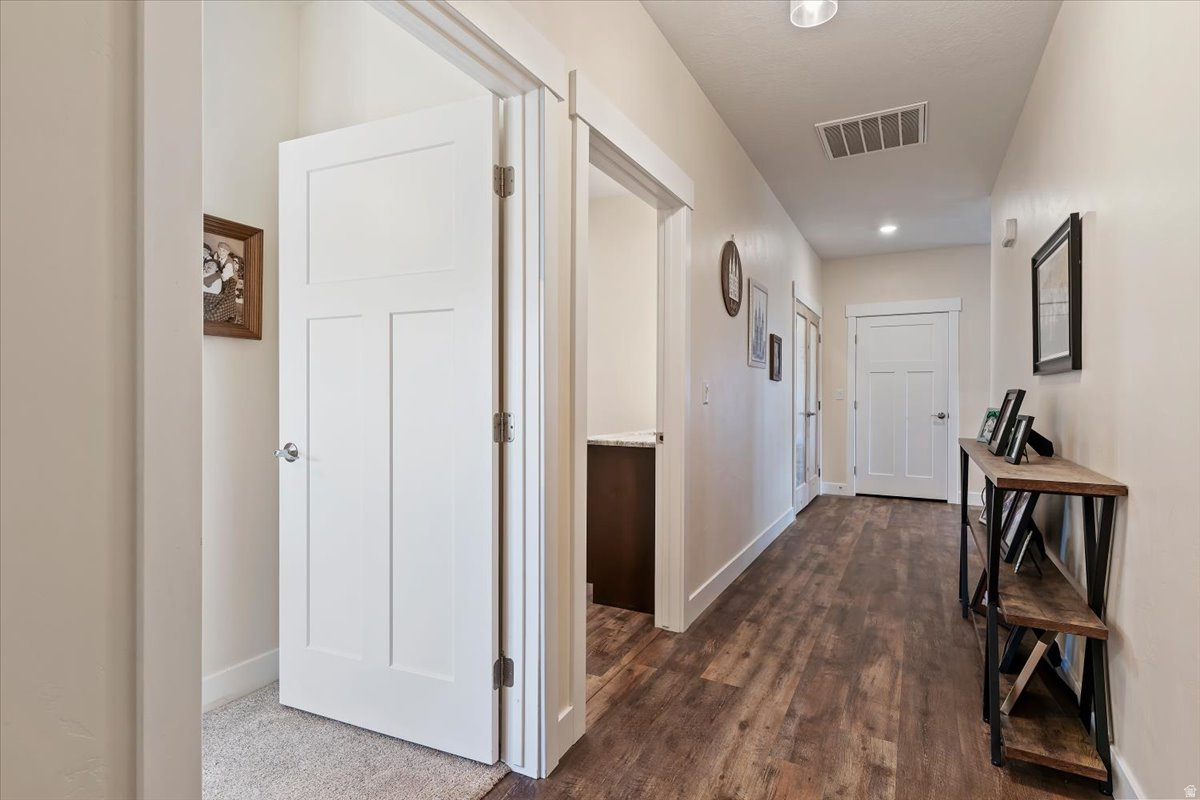 SPRING HOLLOW - Residential