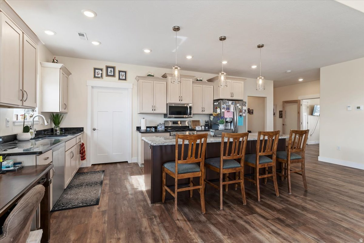 SPRING HOLLOW - Residential