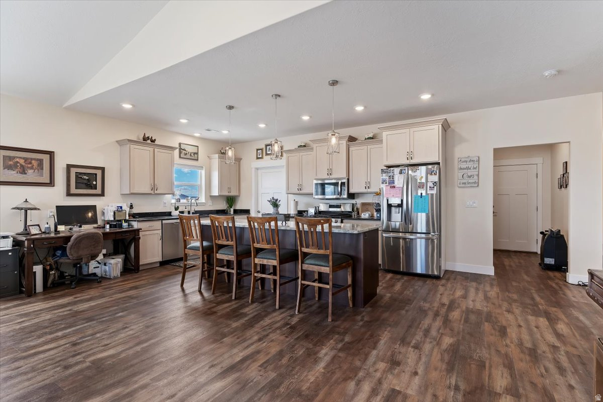 SPRING HOLLOW - Residential