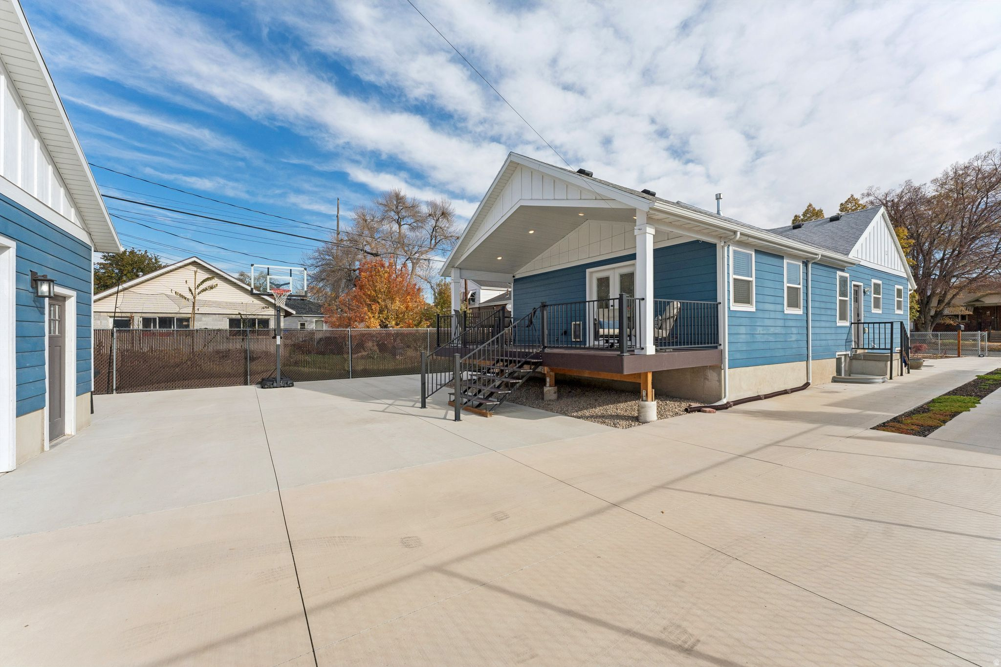 SUNSHINE ACRES - Residential