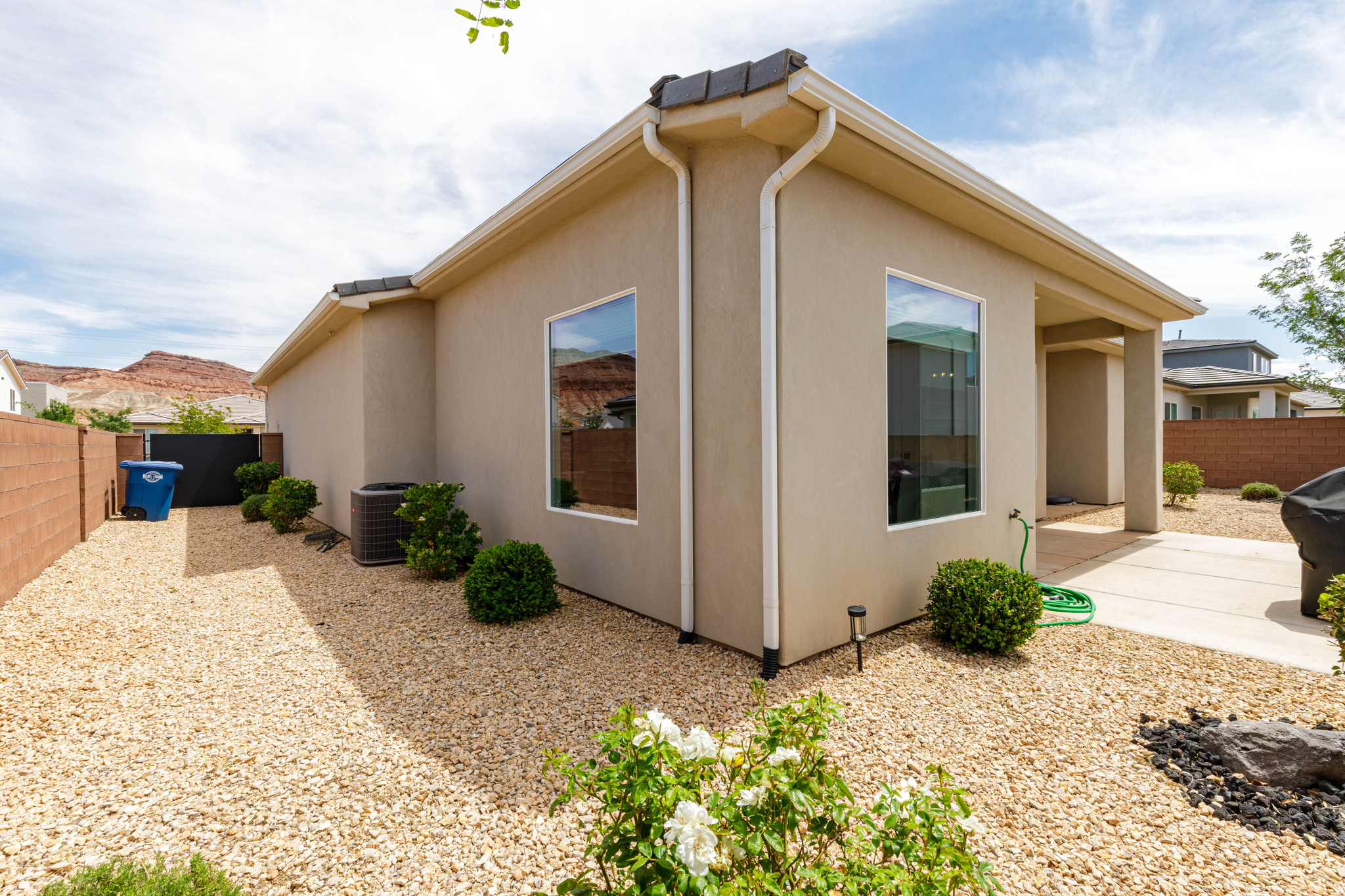 WARNER GATEWAY PH 4 - Residential